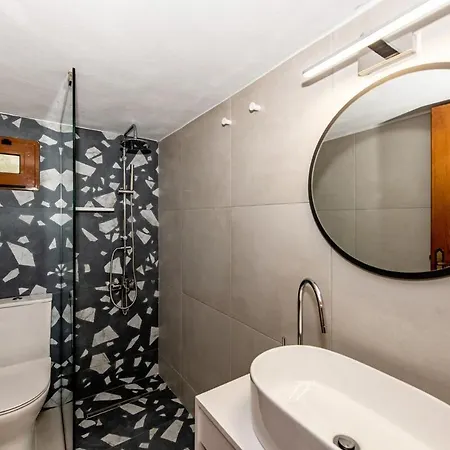 Avra - With Private Pool *